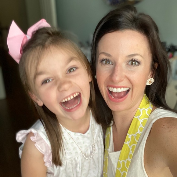 Meet your Posher, April - Picture 3 of 8